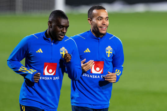 Ken Sema and Robin Quaison of the Swedish national football