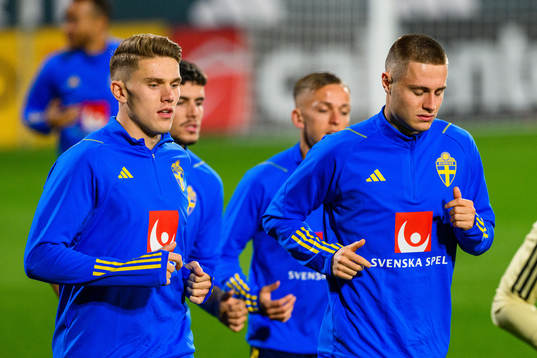 Viktor Gyökeres and Mattias Svanberg of the Swedish