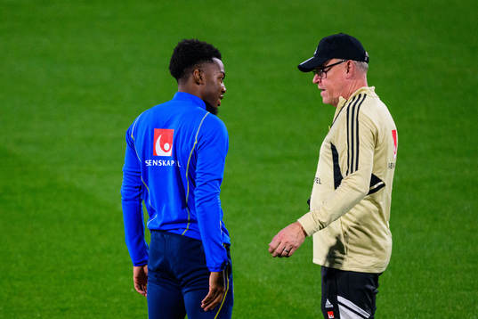 Anthony Elanga and Head coach Janne Andersson of the
