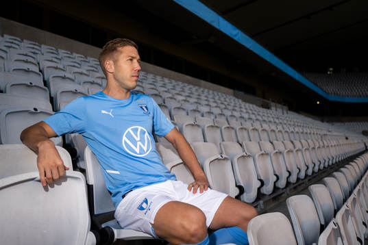 Malmö FF presenterar Anton Tinnerholm som ny spelare