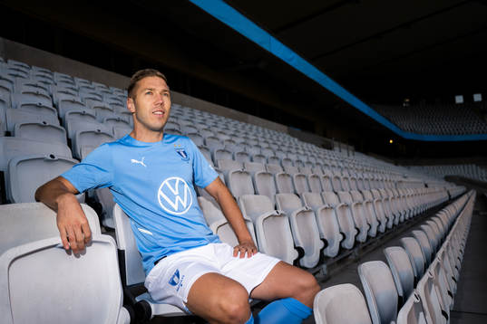 Malmö FF presenterar Anton Tinnerholm som ny spelare
