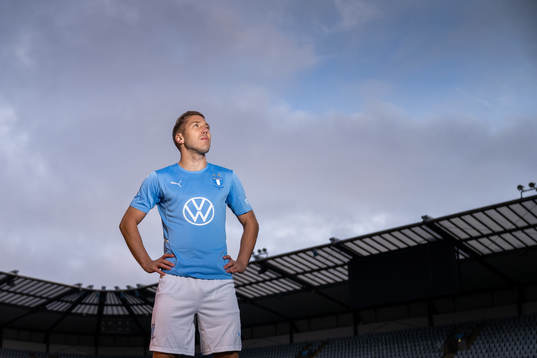 Malmö FF presenterar Anton Tinnerholm som ny spelare