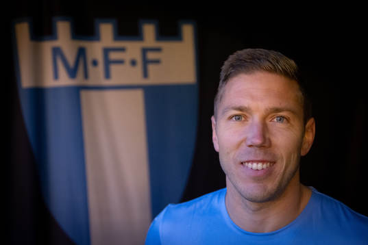 Malmö FF presenterar Anton Tinnerholm som ny spelare