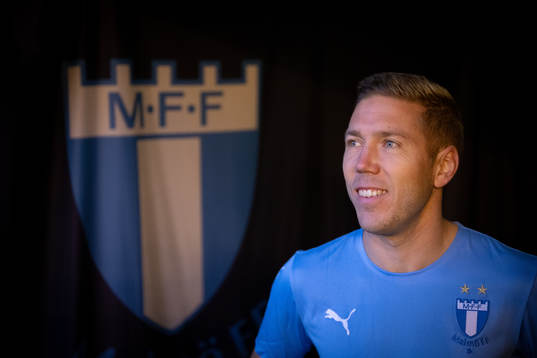 Malmö FF presenterar Anton Tinnerholm som ny spelare