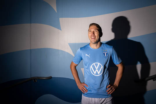 Malmö FF presenterar Anton Tinnerholm som ny spelare