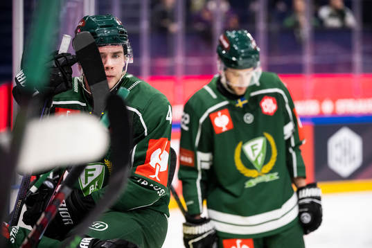 Oscar Lawner of Färjestad looks dejected