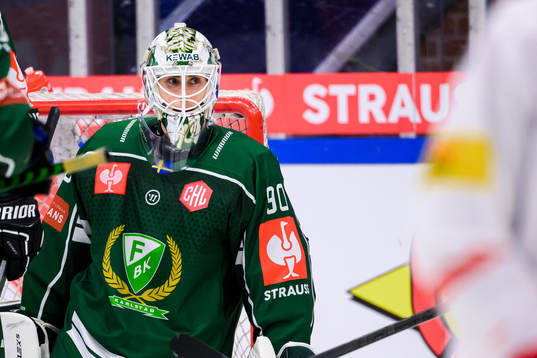 goaltender Matthew Tomkins of Färjestad looks dejected