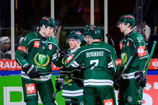 Victor Ejdsell and Marcus Nilsson celebrates
