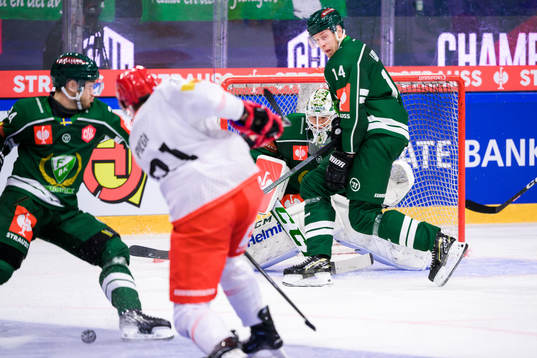goaltender Matthew Tomkins  and Victor Ejdsell of Färjestad