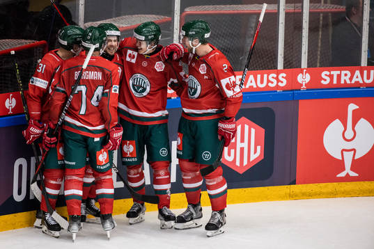 Mats Rosseli Olsen of Frölunda celebrates