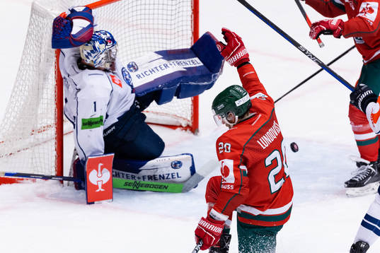 Joel Lundqvist of Frölunda celebrates scoring 3-0
