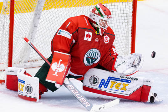 Goalkeeper Lars Johansson of Frölunda with a save