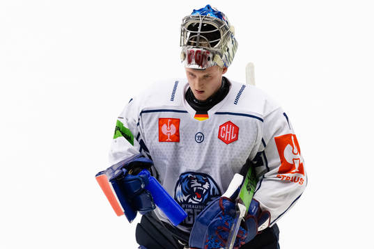 Goalkeeper Manuel Florian of Straubing Tigers look dejected