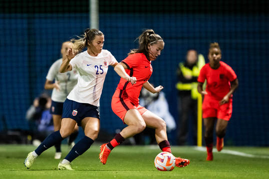 Emilie Haavi of Norway and Maya Le Tissier of England