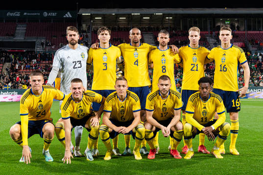 The starting eleven of Sweden pose for a team photo