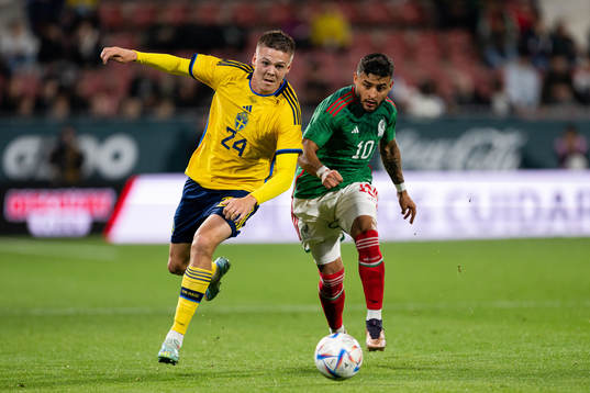 Emil Holm of Sweden and Alexis Vega of Mexico