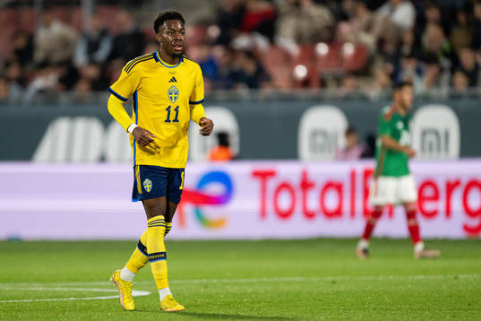 Anthony Elanga of Sweden
