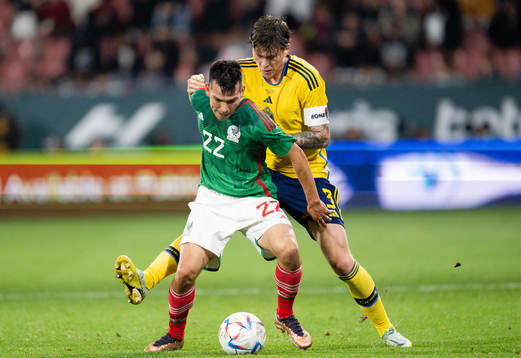 Hirving Lozano of Mexico and Victor Nilsson Lindelöf of