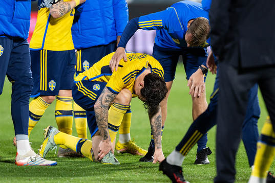 Victor Nilsson Lindelöf of Sweden in pain