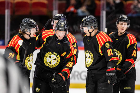 Brynäs Linus Ölund jublar