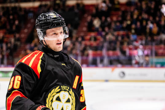 Brynäs Linus Ölund jublar