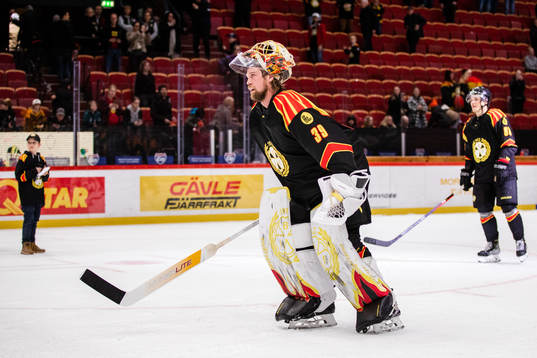 Brynäs målvakt Anders Lindbäck jublar