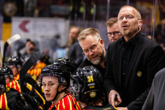 Brynäs tränare Mikko Manner och assisterande tränare
