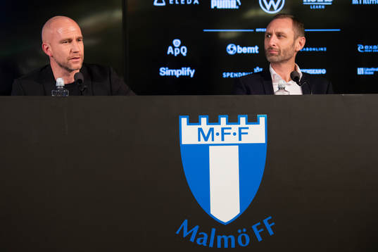 Sportchef Andreas Georgson presenterar Henrik Rydström som