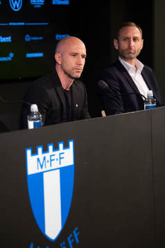 Sportchef Andreas Georgson presenterar Henrik Rydström som