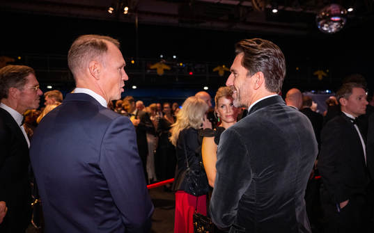 Nicklas Lidström och Henrik Lundqvist på röda mattan