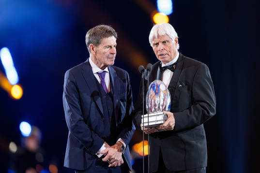Tord Lundström och Hans "Virus" Lindberg, representanter
