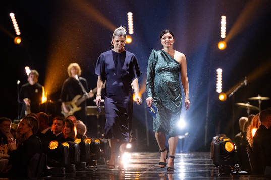 Jenny och Susanna Kallur, prisutdelare Tidernas målvakt