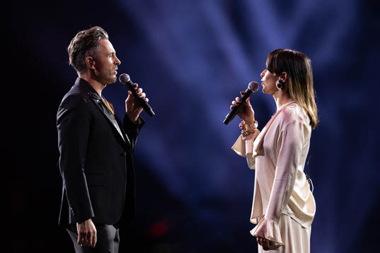Peter Jöback och Petra Marklund