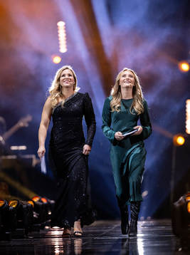 Anja Pärson och Ebba Årsjö, prisutdelare Tidernas Forward