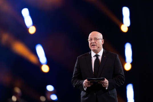 Bill Daly, prisutdelare NHL Honorary Award