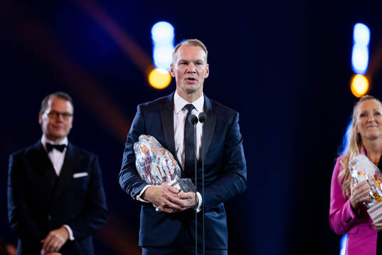 Nicklas Lidström tilldelas priset Tidernas Spelare