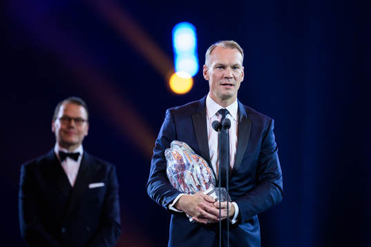 Nicklas Lidström tilldelas priset Tidernas Spelare