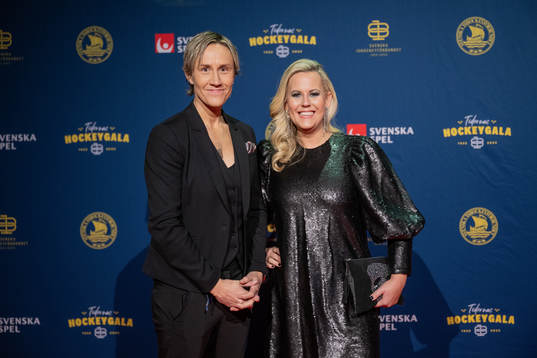 Maria Rooth med frun Cecilia på röda mattan