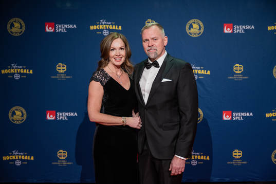 Thomas Holmström med frun Annelie på röda mattan