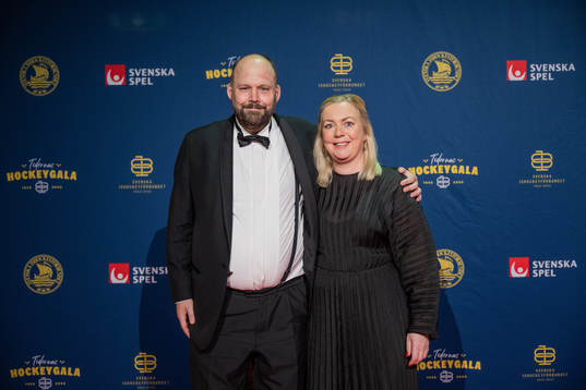 Johan Storåkers med sällskap på röda mattan