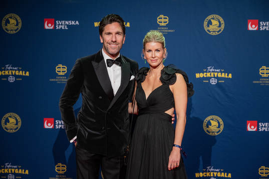 Henrik Lundqvist med fru Therese Andersson på röda mattan