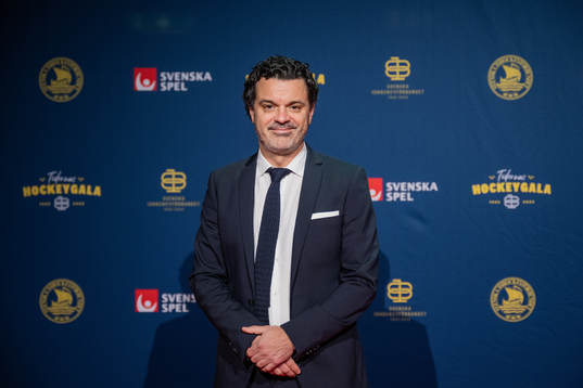 Discoverys Tommy Åström på röda mattan