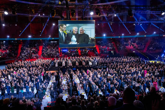 Börje Salming tilldelas priset Tidernas Svenska Hockey