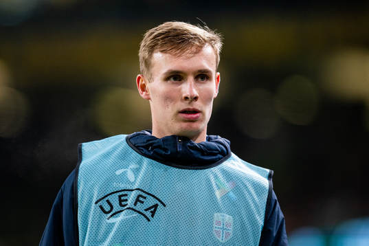 Sivert Heggheim Mannsverk of Norway warms up