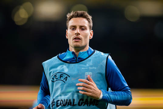 Kristoffer Zachariassen of Norway warms up
