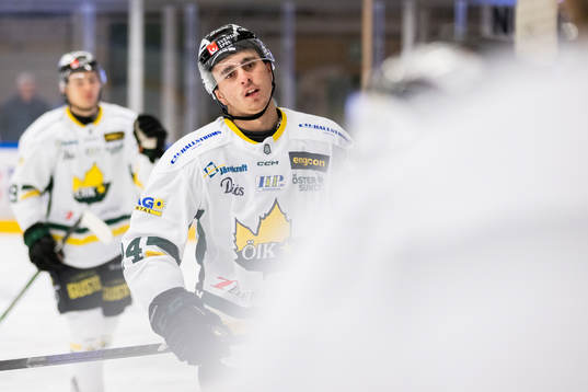 Östersunds Casper Larsson jublar