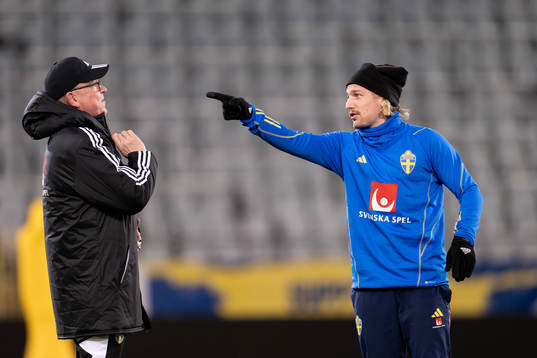 Head coach Janne Andersson and Emil Forsberg of the Swedish