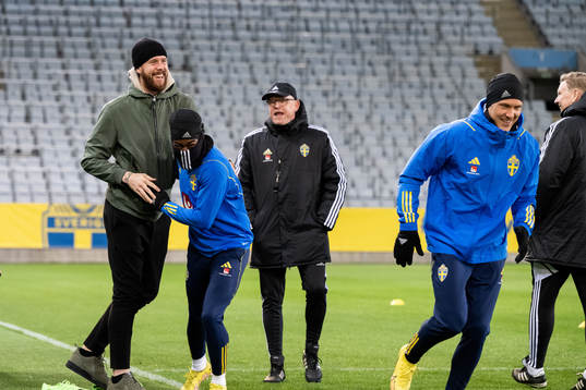 Pontus Jansson and Anthony Elanga of the Swedish national