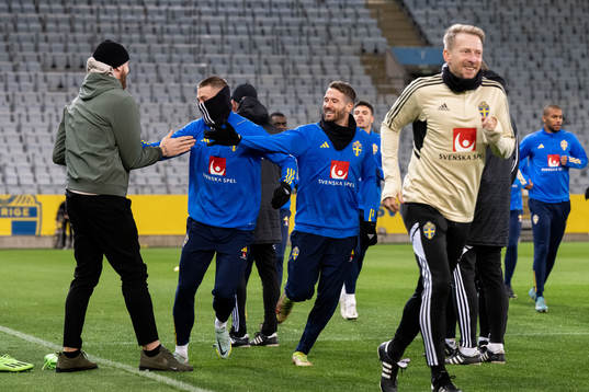 Pontus Jansson with Mattias Svanberg and Marcus Rohdén of