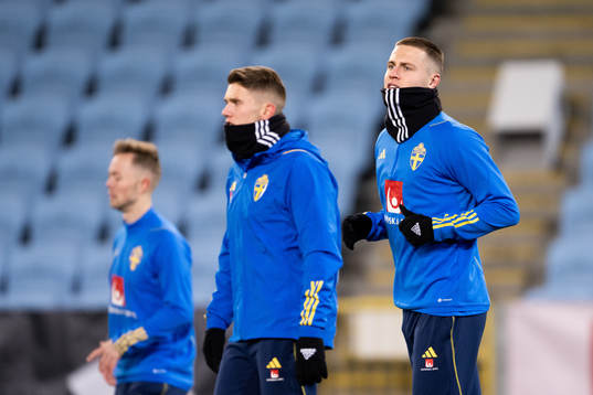 Mattias Svanberg and Viktor Gyökeres of the Swedish